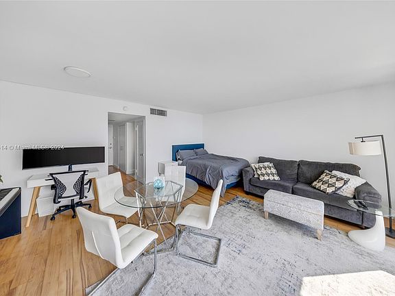 3rd image of 1200 West Ave APT 1228