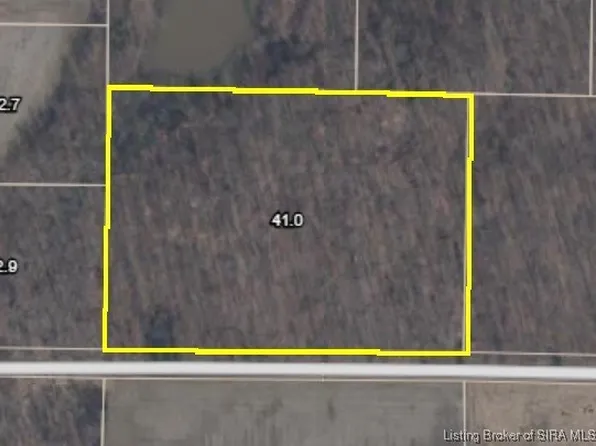  W Weir Road, Scottsburg, IN 47170