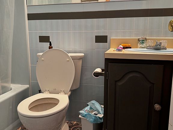 4th image of 392 Langley Rd #404-301
