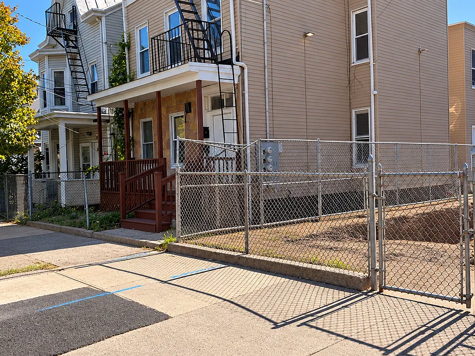 282 Hamilton Ave #1