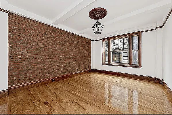 1st image of 170 W 74th St #320