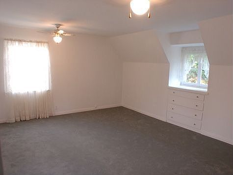 5th image of 204 E 6th St