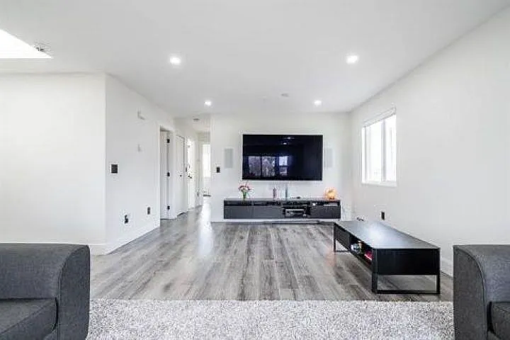 3177 Rupert St #A — Photo 3