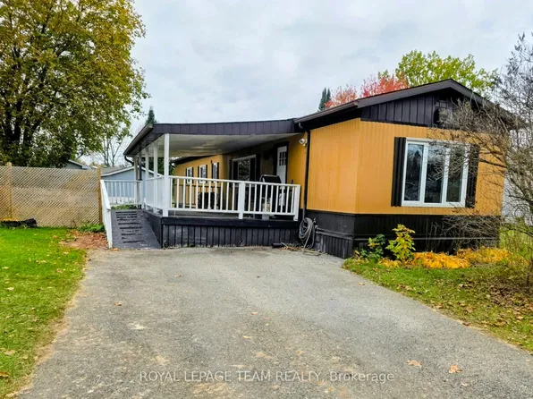 114 N Hutt Rd, Augusta, ON K6V 5T2