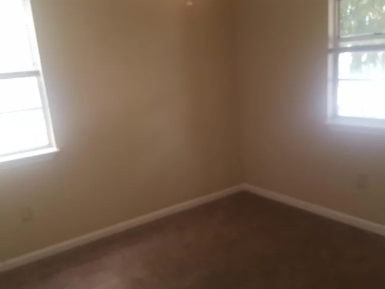 7739 Oak St — Photo 5