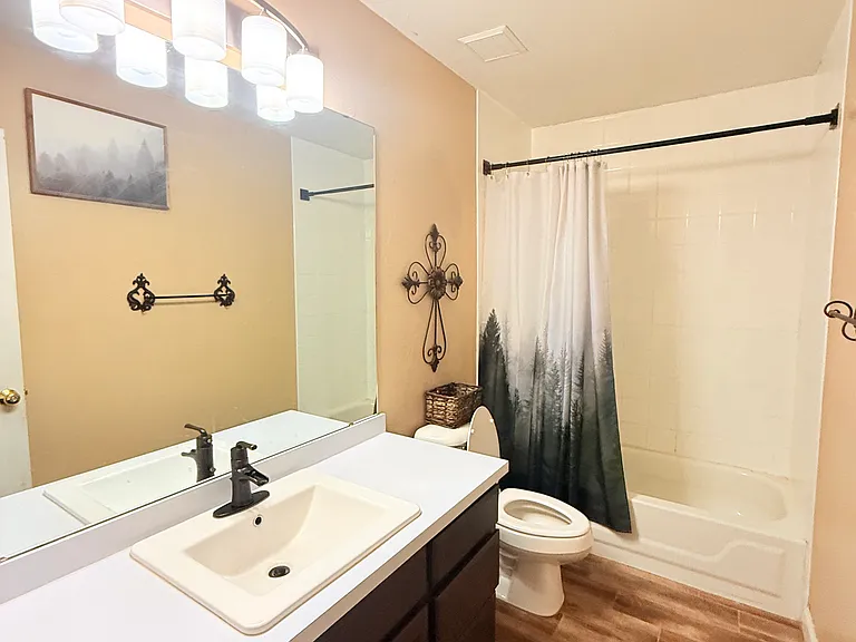 1801 Brittany Ln — Photo 24