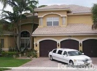 19202 N Creekshore Ct, Boca Raton, FL 33498