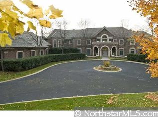 550 Long Lake Rd E, Wayzata, MN 55391