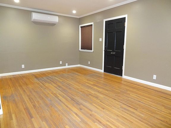 5th image of 316 Almora St