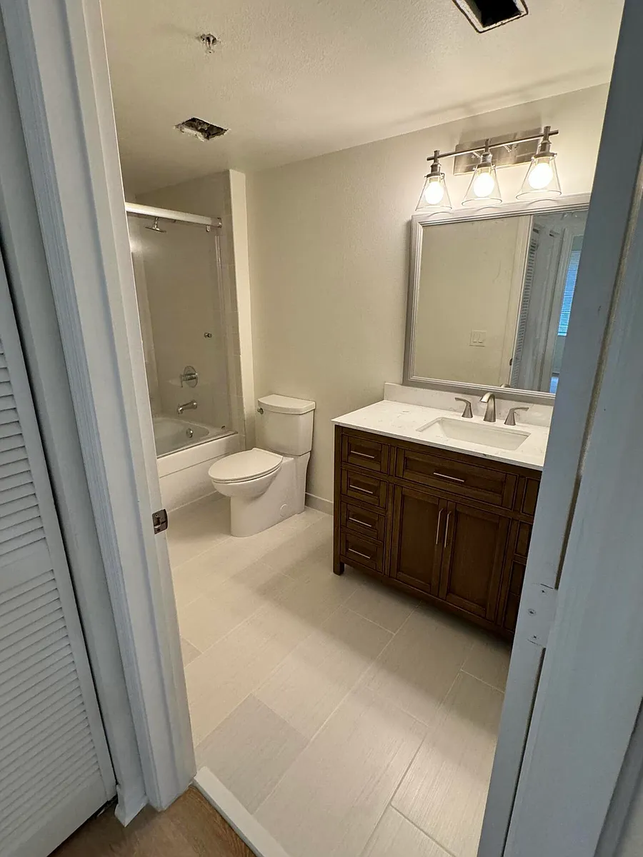 Building Photo - 6475 Emerald Dunes Dr #107