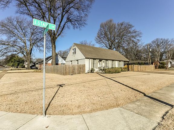 2nd image of 1205 Estate Dr