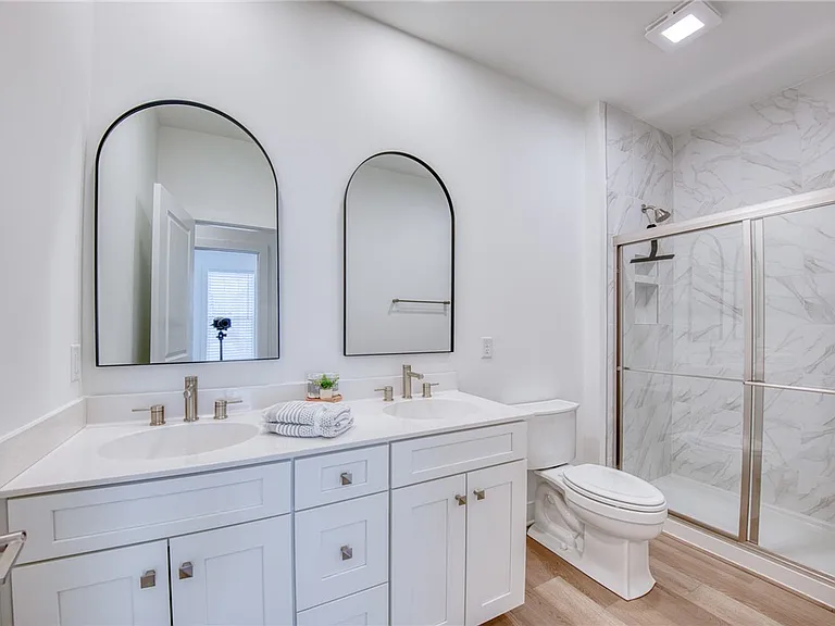 304 Highbridge Ln — Photo 29