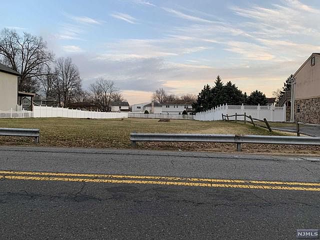 2nd image of 93 Redneck Ave