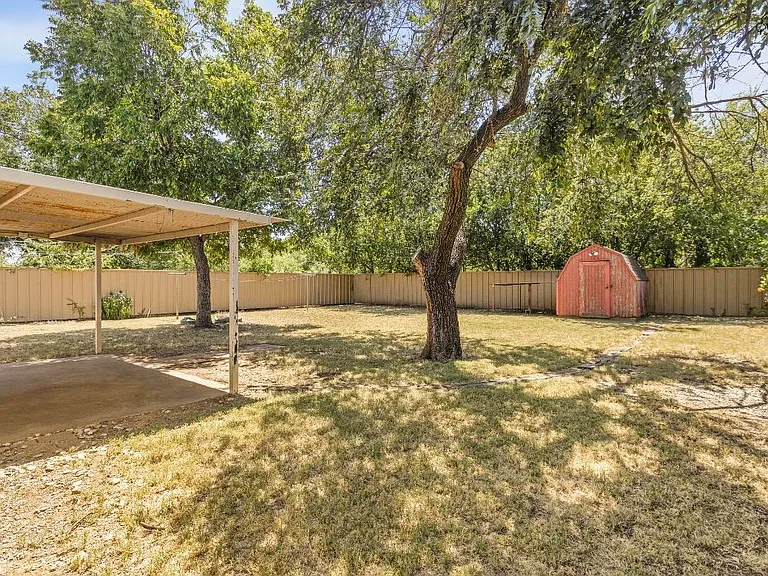 3406 Arthur St — Photo 32