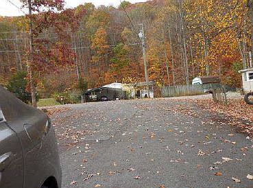 2nd image of 135 Five Oaks Dr