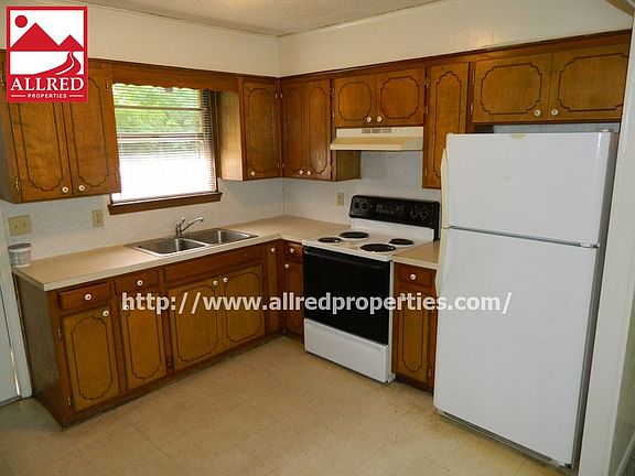 5th image of 2050 N Gregg Ave