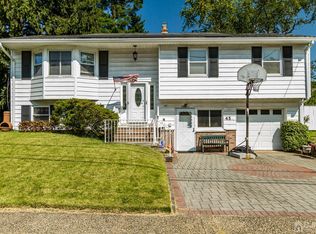 45 Prospect Ln, Colonia, NJ 07067