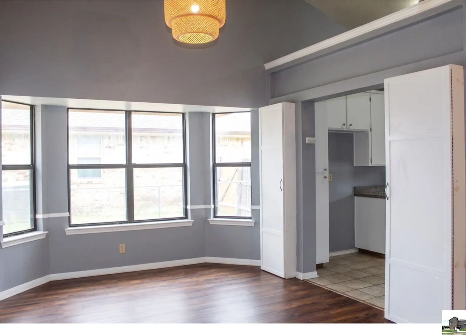 3 bed, 2.0 bath, 1397 sqft, $1,600 — Photo 4