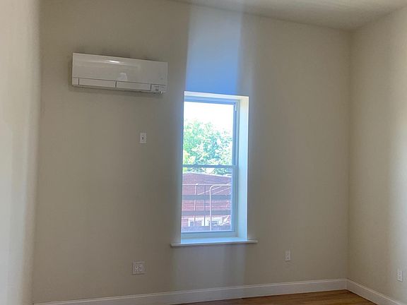 4th image of 220-01 Hempstead Ave #3F