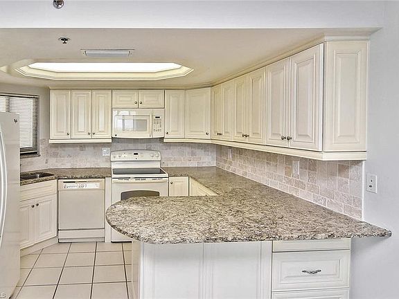 4th image of 18120 San Carlos Blvd APT 904