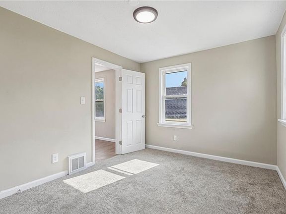 5th image of 3535 Erin Ave #Up