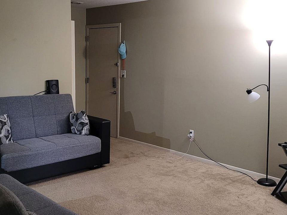 1st image of 4432 Hunt Club Dr #2C