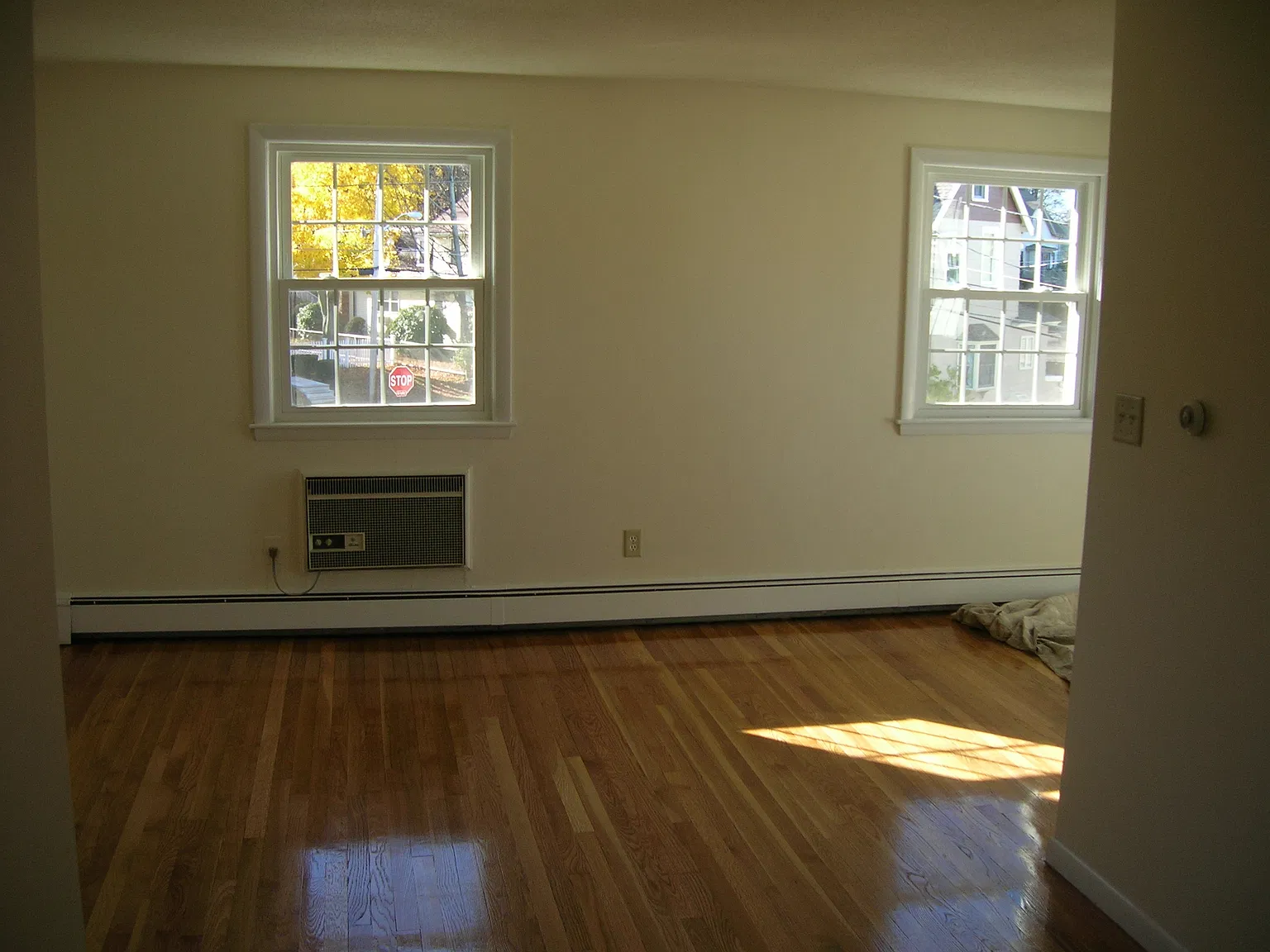 1 bed, 800 sqft, $2,200 — Photo 3