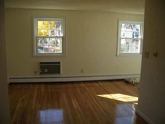3rd image of 100 Lynde St #3-A