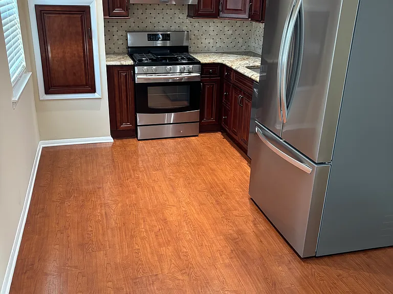 3303 Ashfield Ln — Photo 3