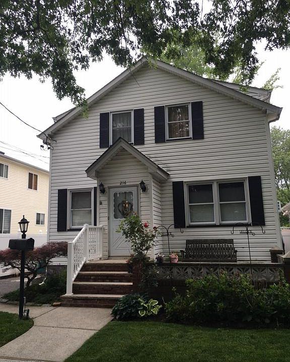 1st image of 216 Fremont Ave
