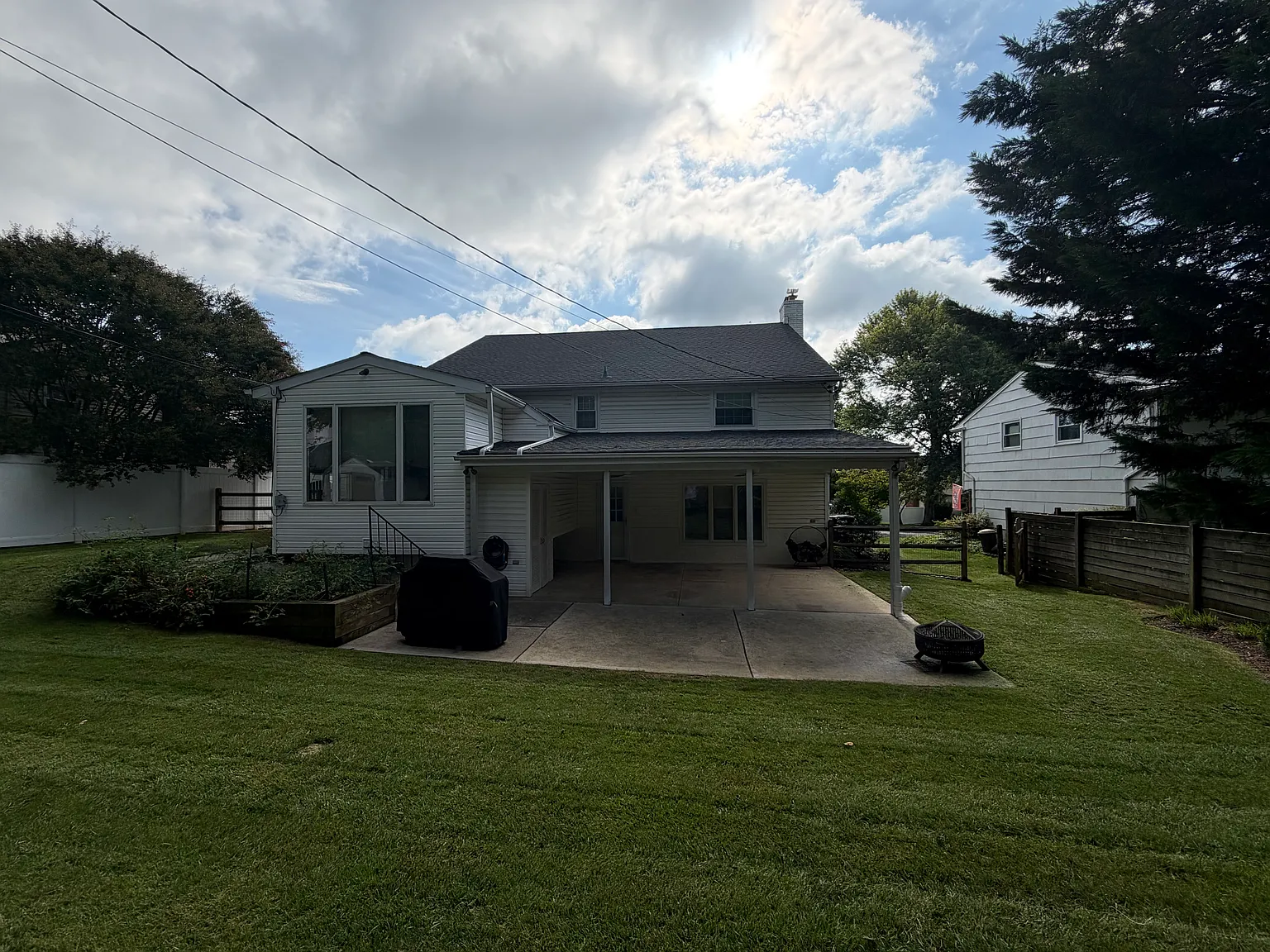 4 bed, 2.5 bath, 2136 sqft, $3,895 — Photo 3
