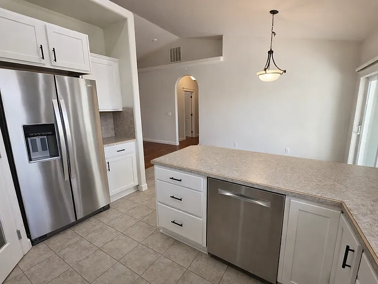 220 NE Greystone Loop — Photo 11