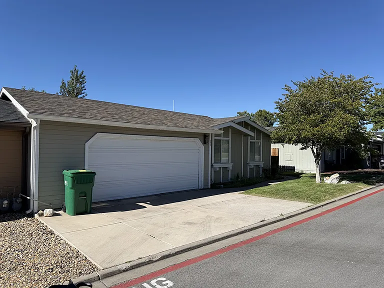 Brookshire Dr — Photo 2