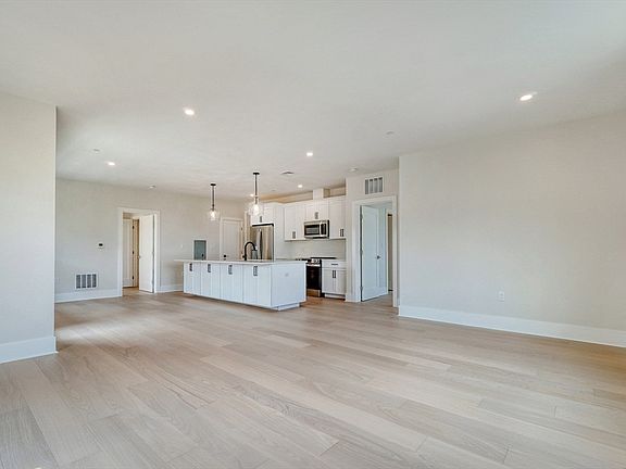 2nd image of 62 Foundry St #305