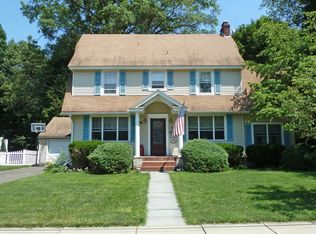 92 Maple St, Ramsey, NJ 07446