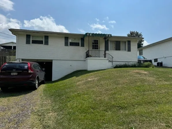 811 Terika Dr, Follansbee, WV 26037