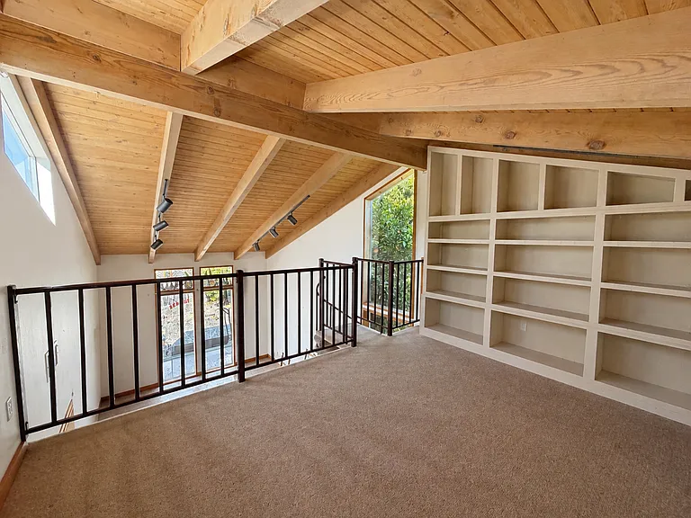 1773 Royal Way — Photo 7