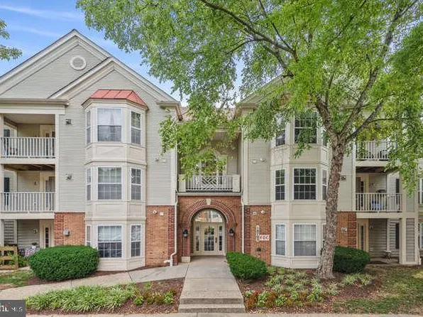 18705 Sparkling Water Dr APT 203, Germantown, MD 20874
