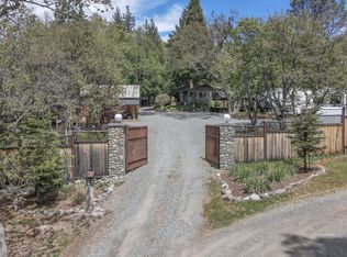 920 E Weaver Creek Rd, Weaverville, CA 96093