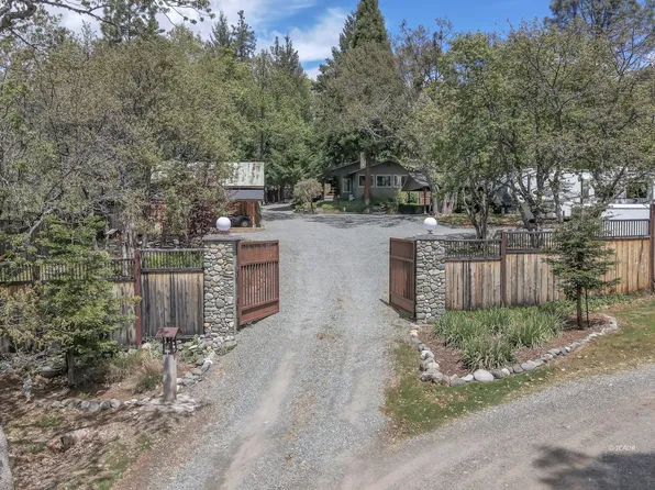 920 E Weaver Creek Rd, Weaverville, CA 96093