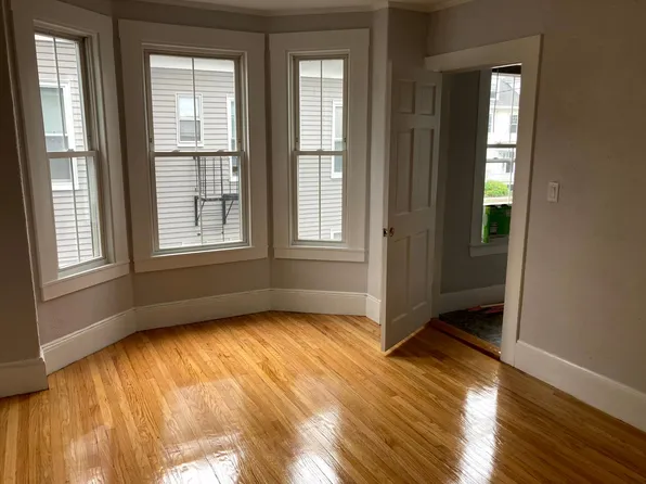 13 Knowlton St #2, Beverly, MA 01915