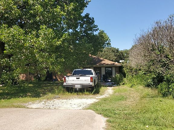 2nd image of 108 Willow Ln