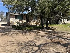 404 S Cougar Ave — Photo 3