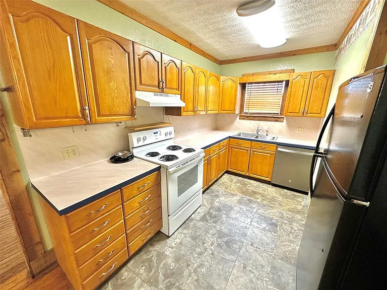 1694 Old Luling Rd — Photo 6