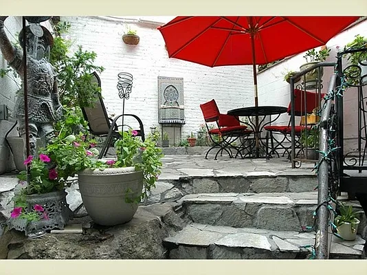 Sold by Stribling | media 3