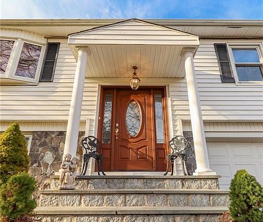 3rd image of 2729 Quinlan St