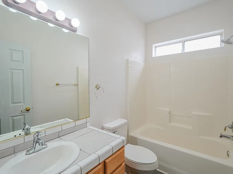 1825 E Shore Villas Dr #DRIVE44 — Photo 19