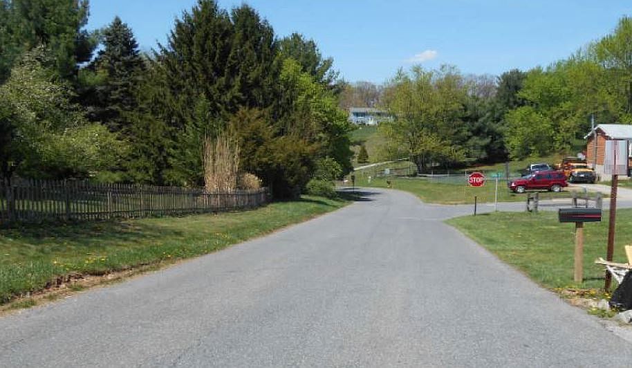 2nd image of 2713 Bachman Rd