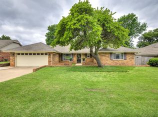 2009 Bella Vista Dr, Edmond, OK 73013