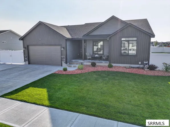 5876 Cedarwood Ln, Ammon, ID 83406